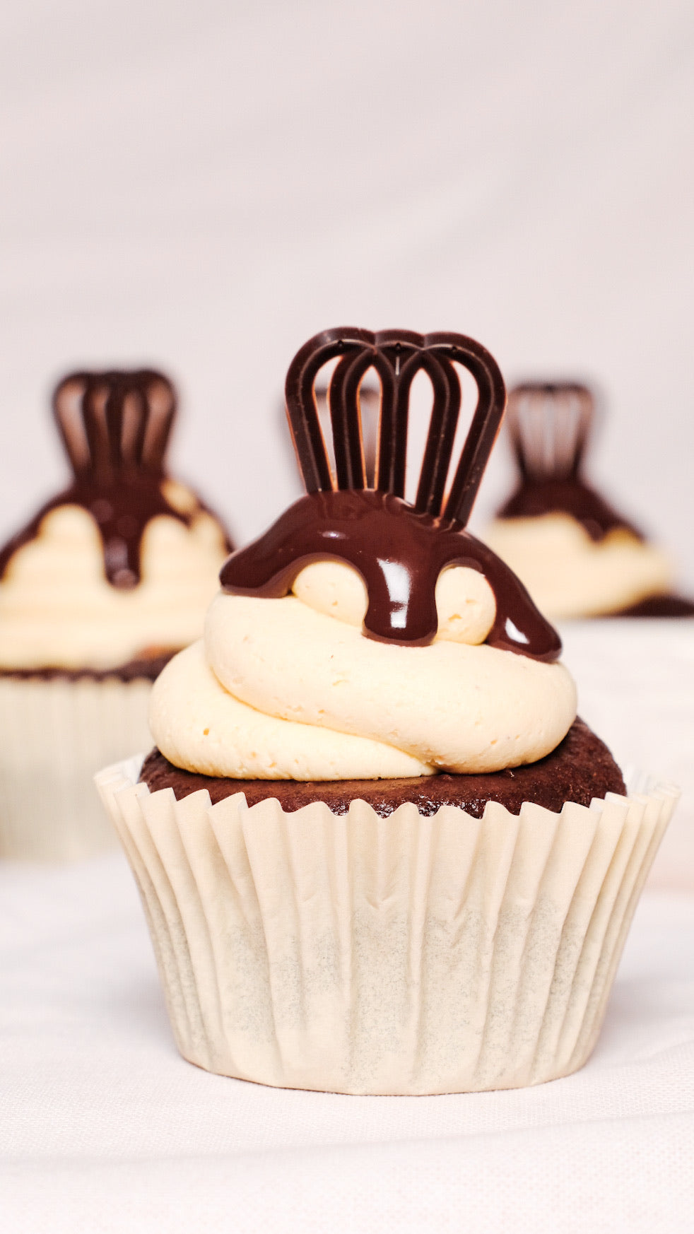 Peanut Butter & Chocolate Cupcakes