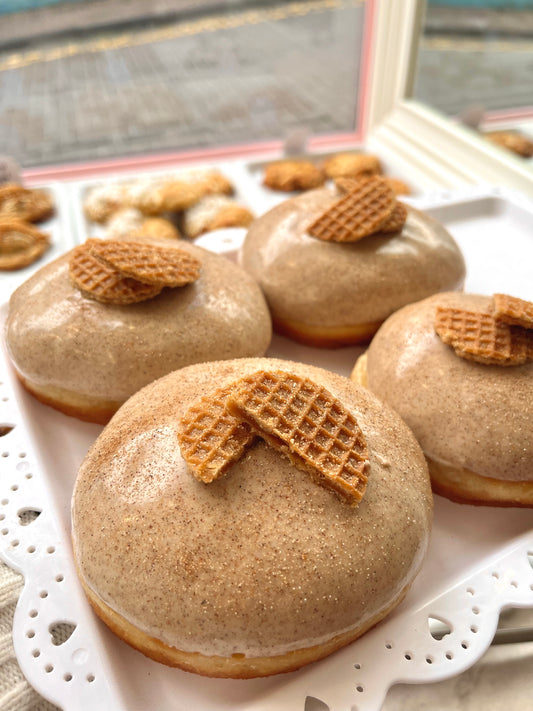 Cinnamon Dulce de Leche Donuts