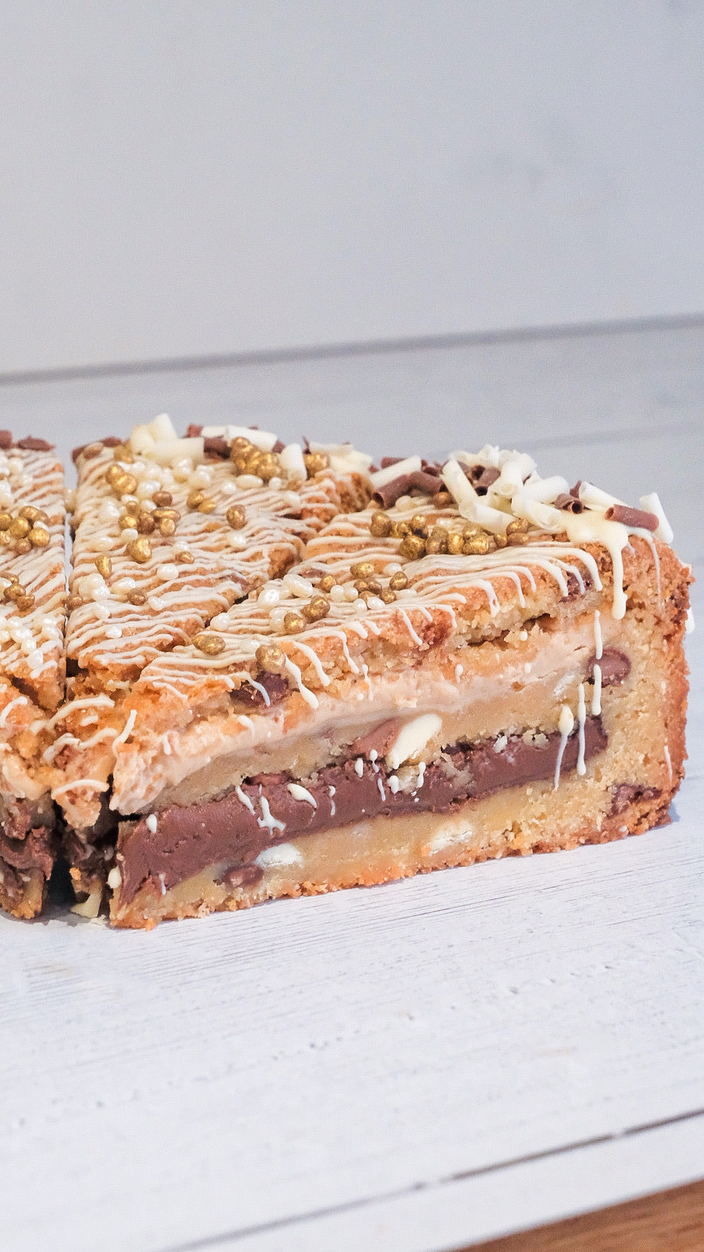 Kinder & Nutella Cookie Pie